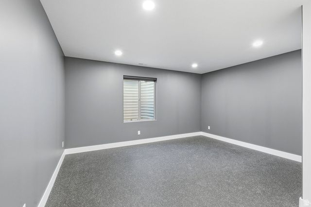 843 N EAGLEPOINTE DR, North Salt Lake, UT 84054