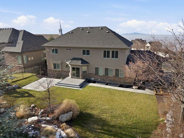 843 N EAGLEPOINTE DR, North Salt Lake, UT 84054