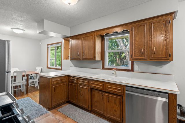 4832 Flag Avenue N, New Hope, MN 55428