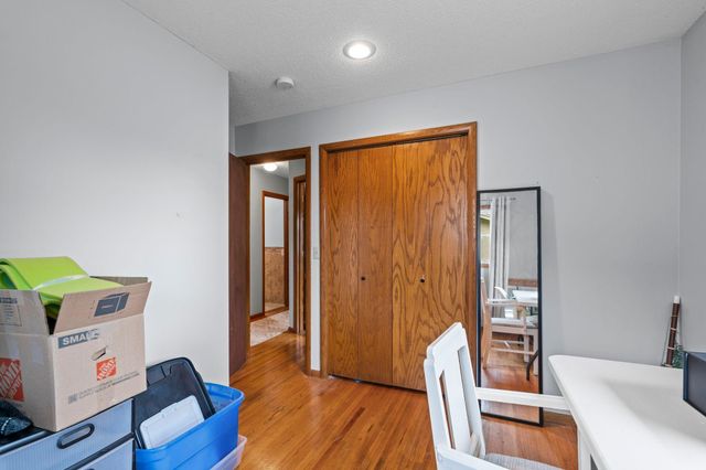 4832 Flag Avenue N, New Hope, MN 55428