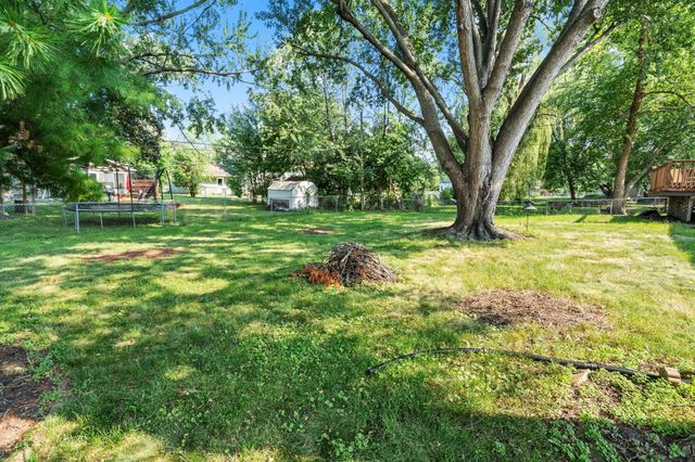 4832 Flag Avenue N, New Hope, MN 55428