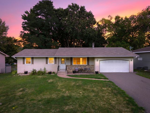 4832 Flag Avenue N, New Hope, MN 55428