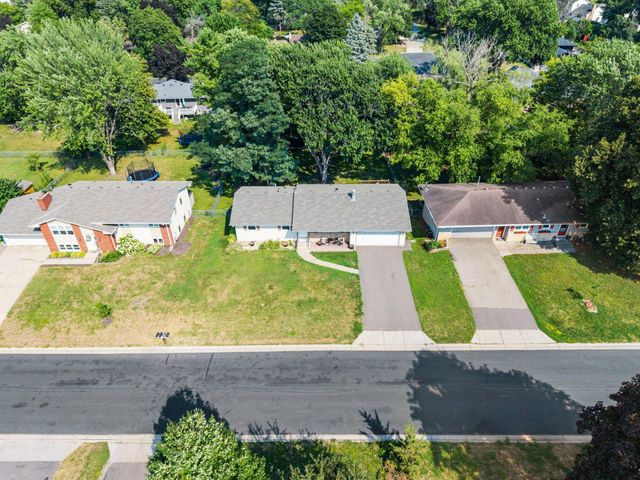 4832 Flag Avenue N, New Hope, MN 55428