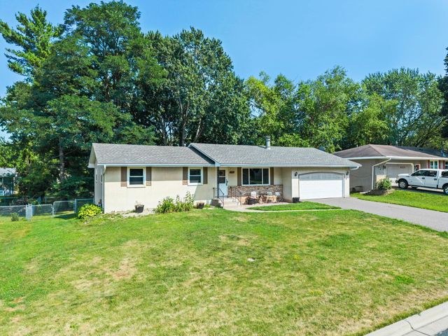 4832 Flag Avenue N, New Hope, MN 55428