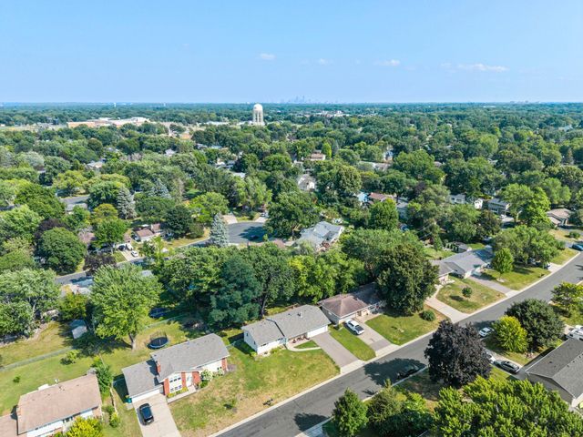4832 Flag Avenue N, New Hope, MN 55428