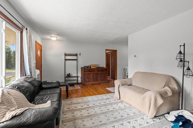 4832 Flag Avenue N, New Hope, MN 55428