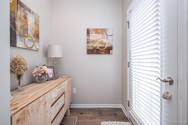 4580 Bradley Circle 24, Troy, MI 48085