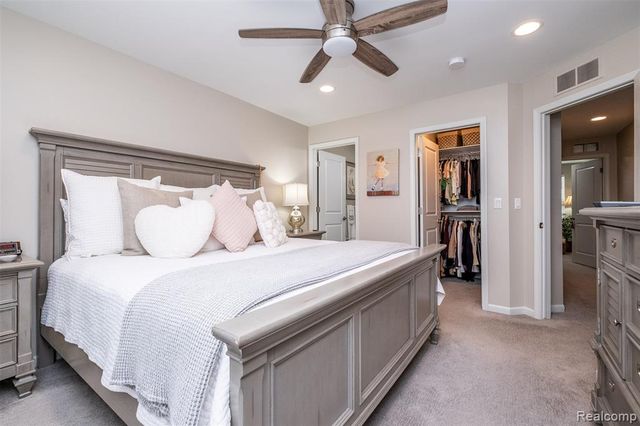 4580 Bradley Circle 24, Troy, MI 48085