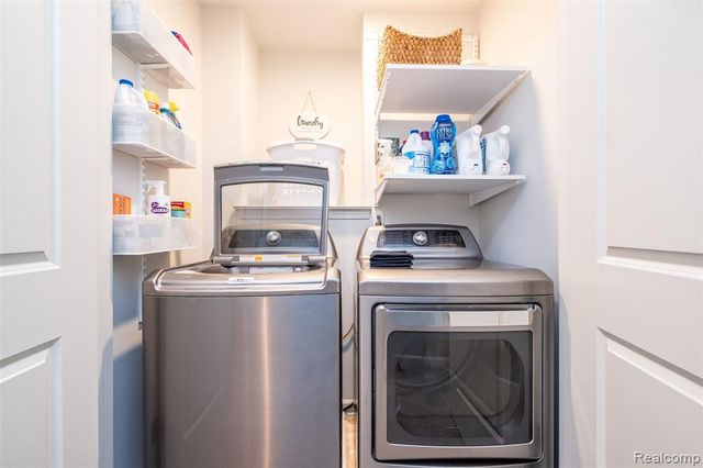 4580 Bradley Circle 24, Troy, MI 48085