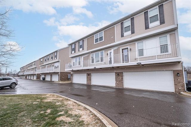 4580 Bradley Circle 24, Troy, MI 48085