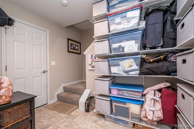 4580 Bradley Circle 24, Troy, MI 48085