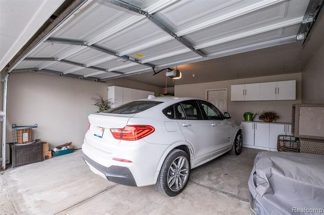 4580 Bradley Circle 24, Troy, MI 48085