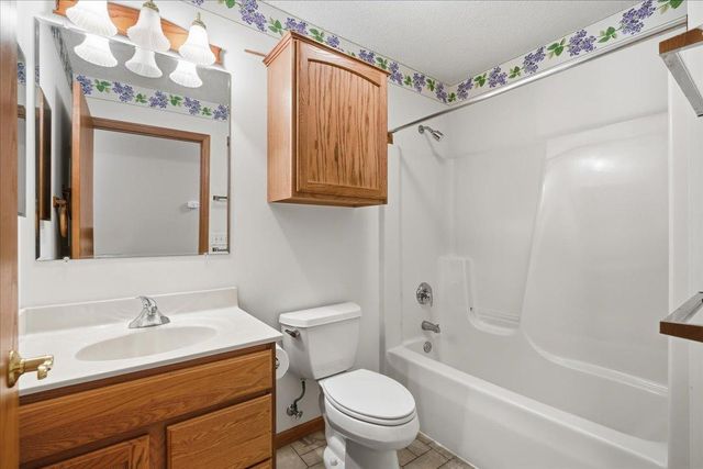 1736 Rodao Drive, River Falls, WI 54022