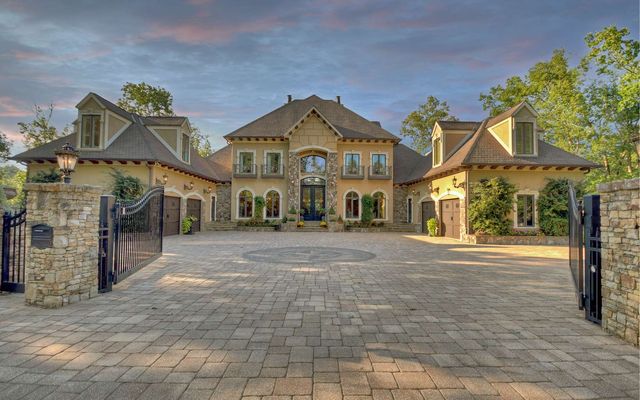 474 Stewart Camp Point Road, Blue Ridge, GA 30513