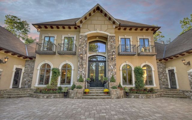 474 Stewart Camp Point Road, Blue Ridge, GA 30513