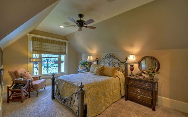 474 Stewart Camp Point Road, Blue Ridge, GA 30513