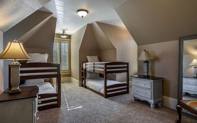 474 Stewart Camp Point Road, Blue Ridge, GA 30513