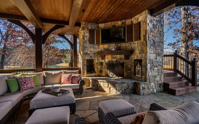 474 Stewart Camp Point Road, Blue Ridge, GA 30513