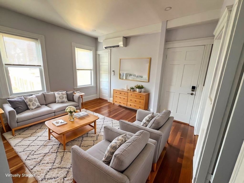 26 Howes 3, Boston, MA 02125
