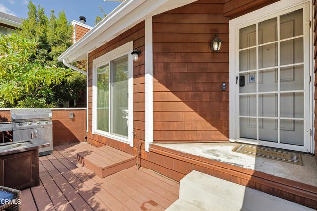 19431 Sherman Way 6, Reseda, CA 91335