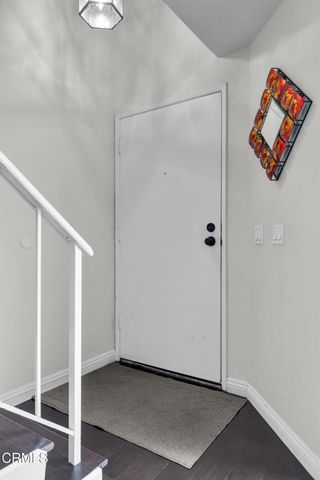 19431 Sherman Way 6, Reseda, CA 91335