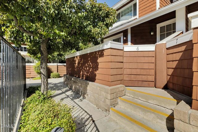 19431 Sherman Way 6, Reseda, CA 91335