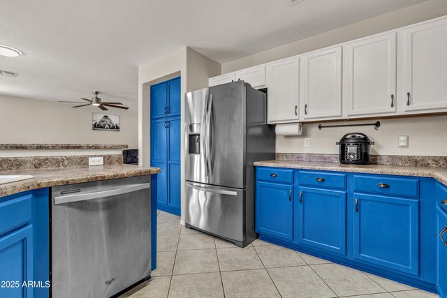 31339 N BLACKFOOT Drive, San Tan Valley, AZ 85143