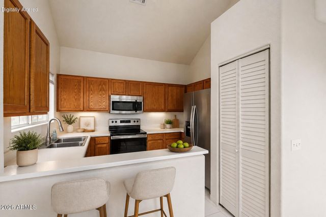 1633 E LAKESIDE Drive 66, Gilbert, AZ 85234