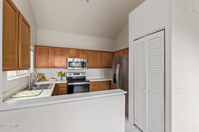 1633 E LAKESIDE Drive 66, Gilbert, AZ 85234