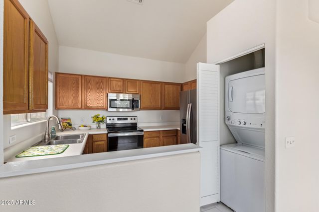 1633 E LAKESIDE Drive 66, Gilbert, AZ 85234