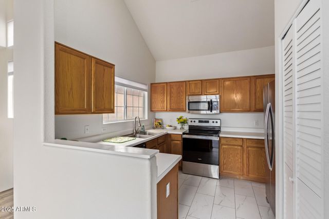 1633 E LAKESIDE Drive 66, Gilbert, AZ 85234