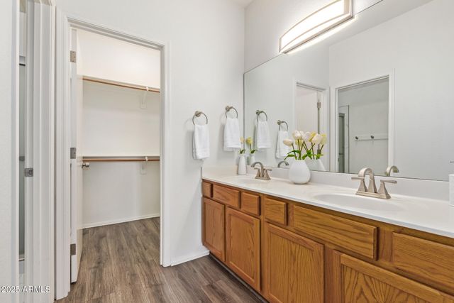 1633 E LAKESIDE Drive 66, Gilbert, AZ 85234