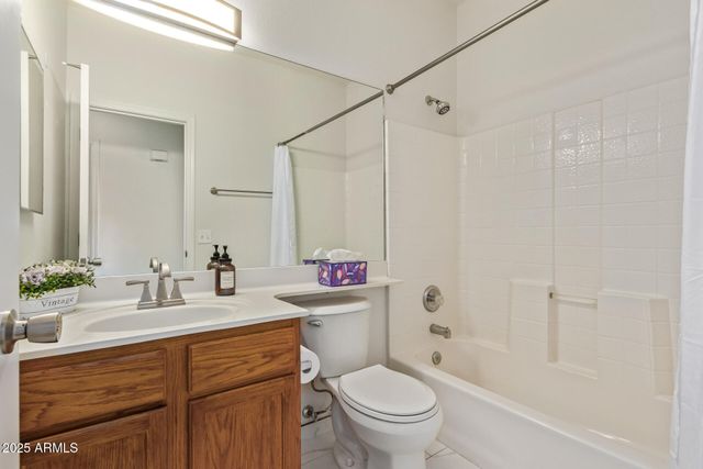 1633 E LAKESIDE Drive 66, Gilbert, AZ 85234