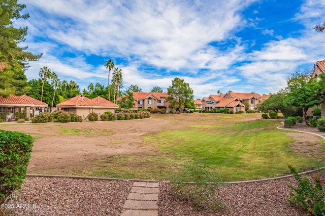 1633 E LAKESIDE Drive 66, Gilbert, AZ 85234