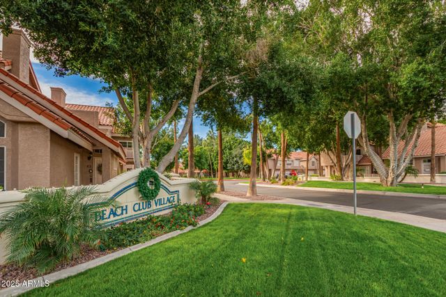 1633 E LAKESIDE Drive 66, Gilbert, AZ 85234