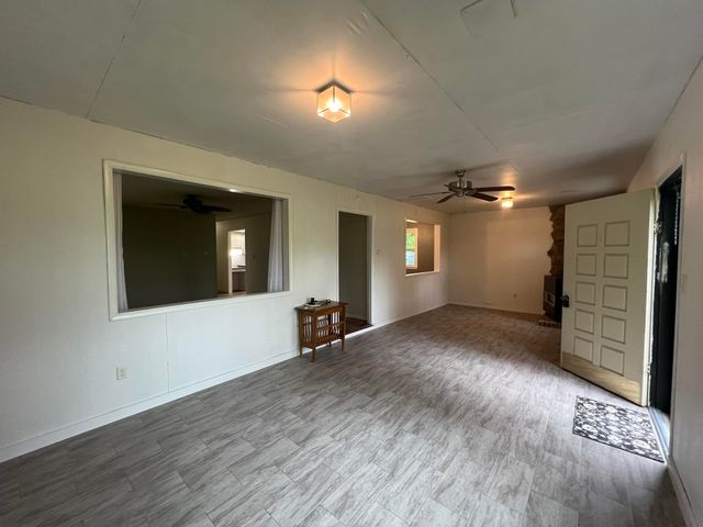 5089 County Road 4610, Pomona, MO 65789