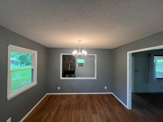 5089 County Road 4610, Pomona, MO 65789