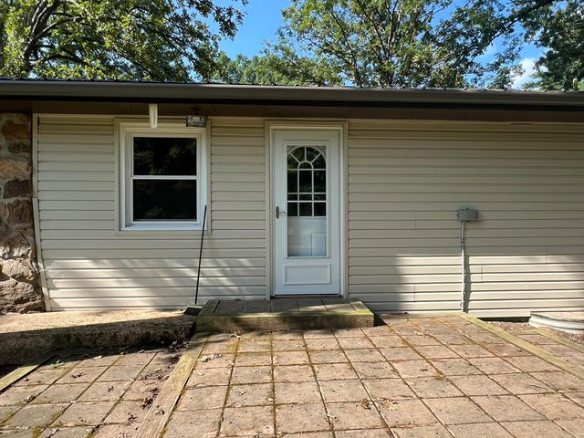 5089 County Road 4610, Pomona, MO 65789