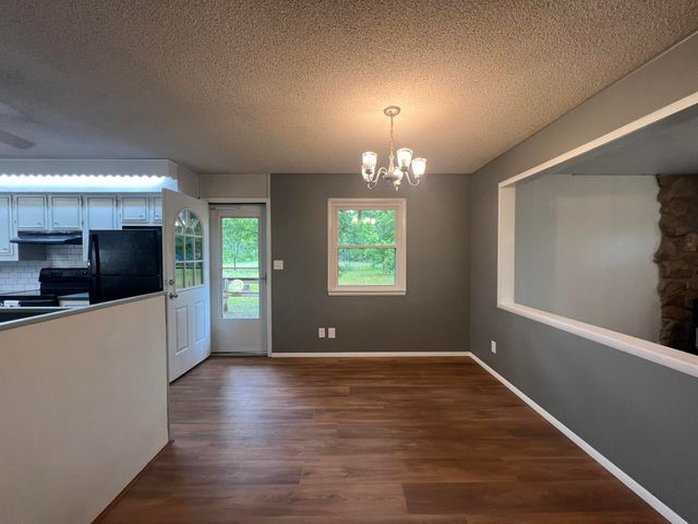 5089 County Road 4610, Pomona, MO 65789