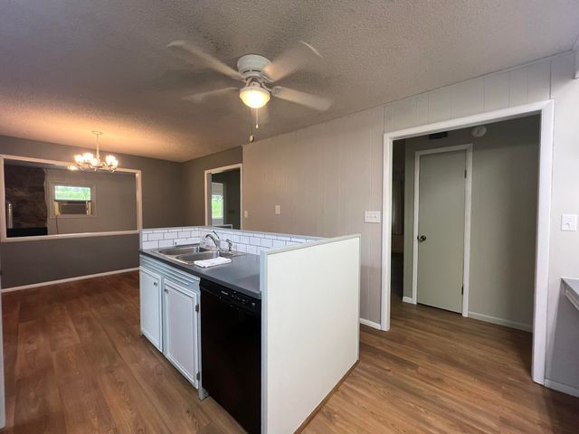 5089 County Road 4610, Pomona, MO 65789