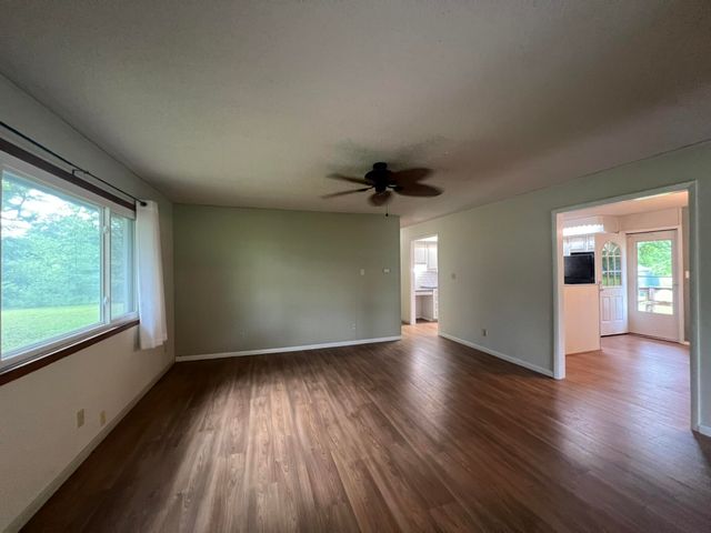 5089 County Road 4610, Pomona, MO 65789