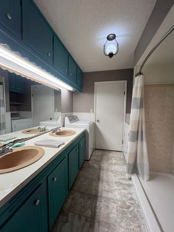 5089 County Road 4610, Pomona, MO 65789