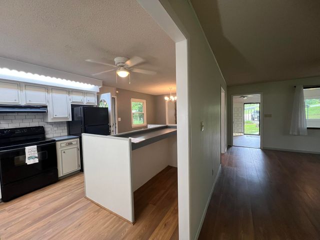 5089 County Road 4610, Pomona, MO 65789