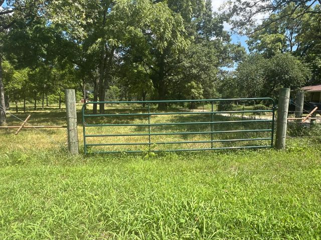 5089 County Road 4610, Pomona, MO 65789