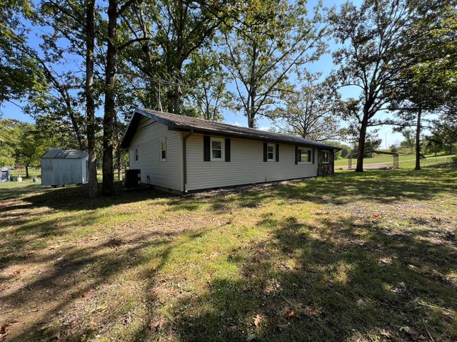 5089 County Road 4610, Pomona, MO 65789