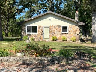 5089 County Road 4610, Pomona, MO 65789