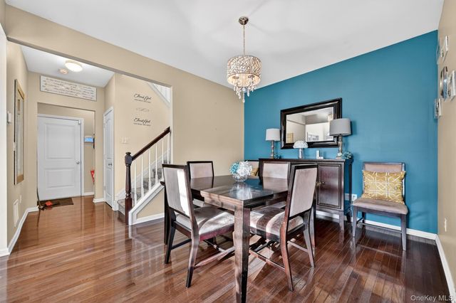 40 Cornwall Lane, Middletown, NY 10940