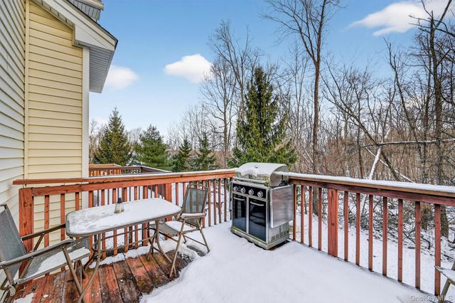 40 Cornwall Lane, Middletown, NY 10940