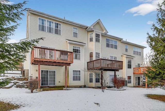 40 Cornwall Lane, Middletown, NY 10940