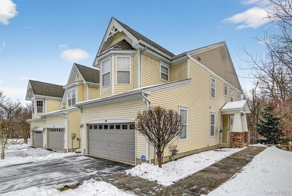 40 Cornwall Lane, Middletown, NY 10940